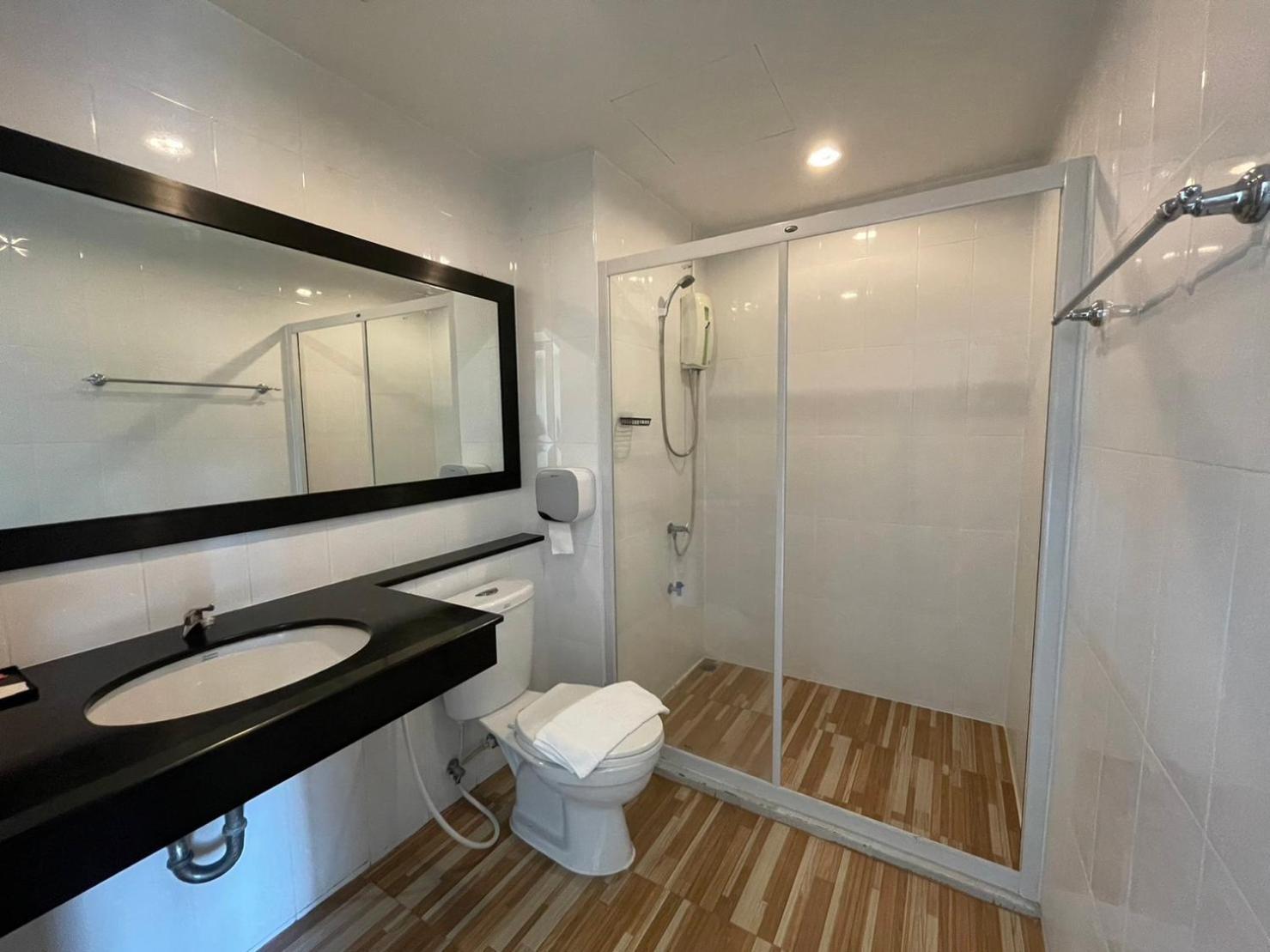 H2Do Hotel Ban Khlong Sanam Phli Dış mekan fotoğraf