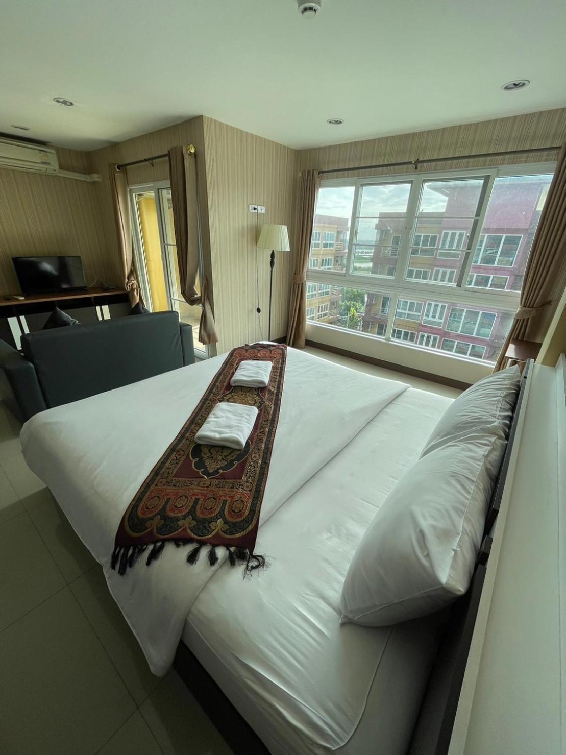 H2Do Hotel Ban Khlong Sanam Phli Dış mekan fotoğraf
