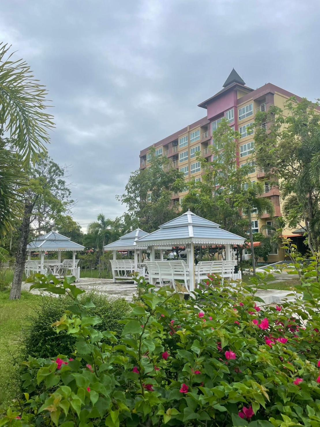 H2Do Hotel Ban Khlong Sanam Phli Dış mekan fotoğraf